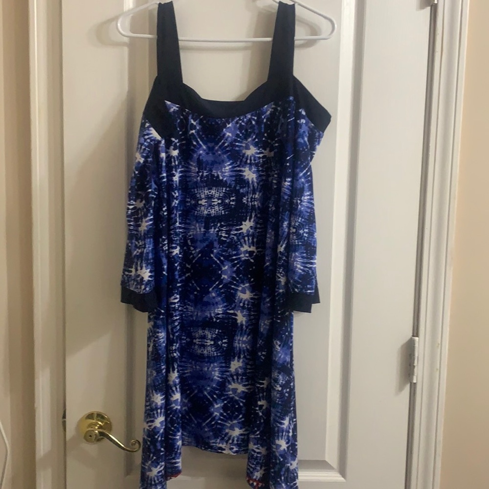 ❤️4/$25 Cold shoulder tunic